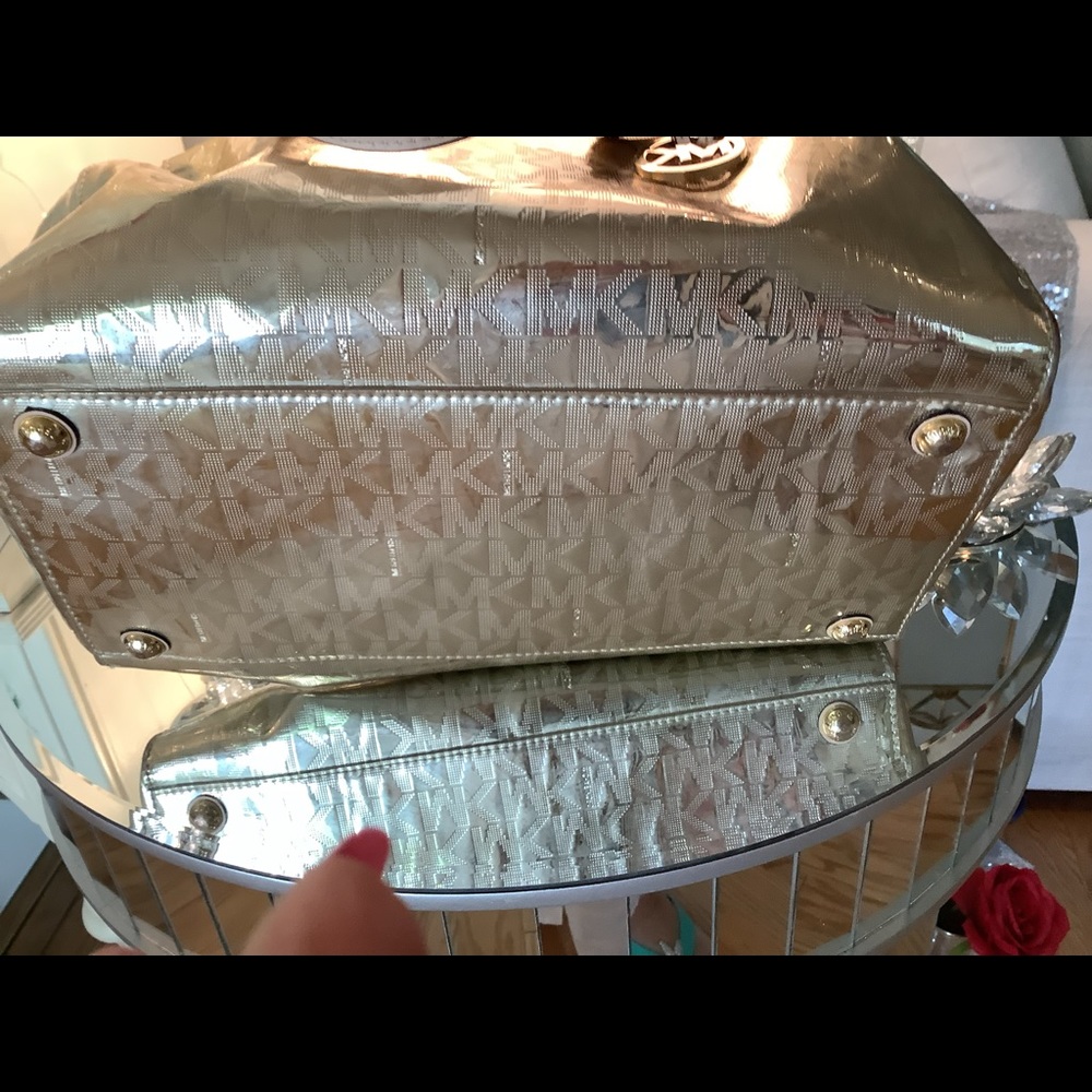 Beautiful leather gold Michael kors satchel bag - Picture 4 of 7